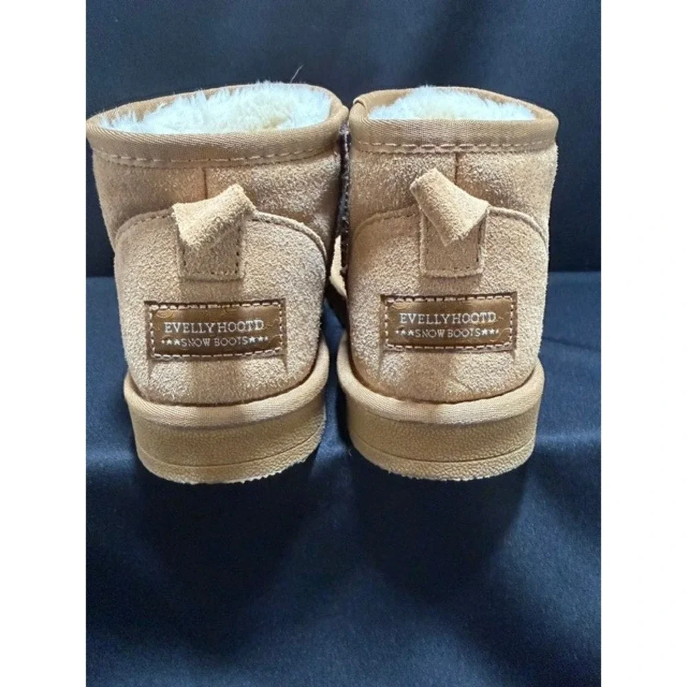 Evellyhootd Kids Classic Mini Snow Boots Tan Chestnut Faux Fur Lined Size 2.5